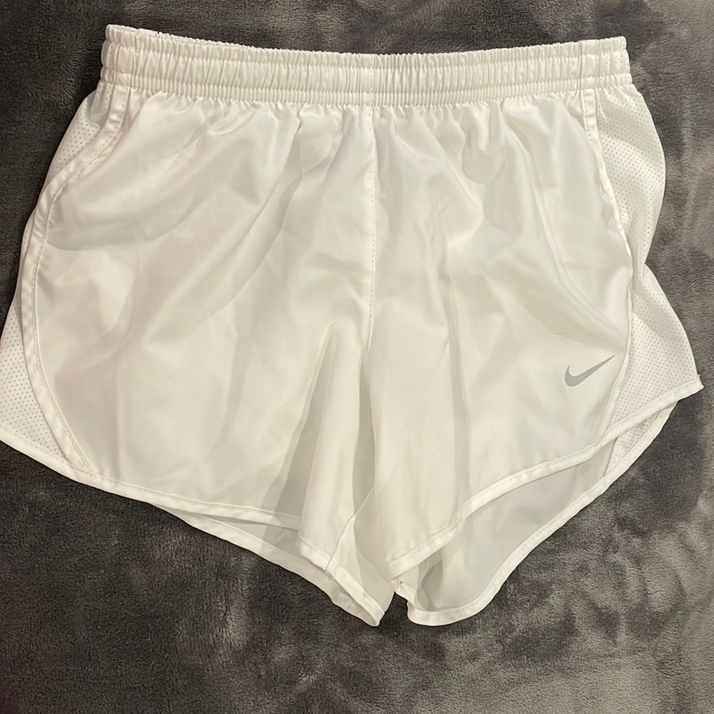 Youth medium white Nike shorts